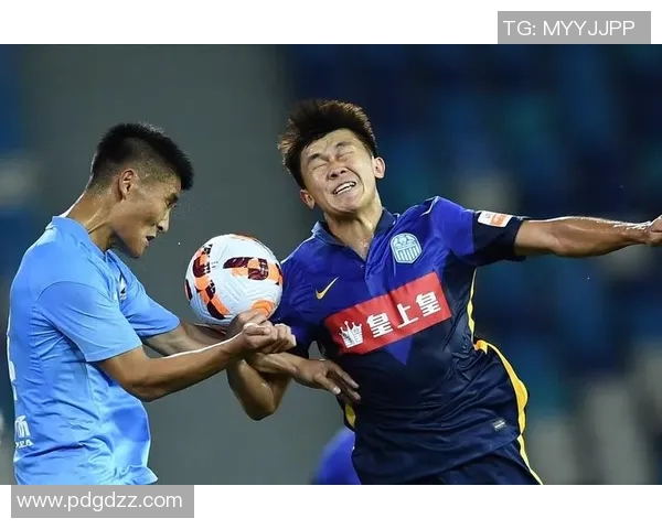 广州足球队技术变革引发热议探索新战术与球员培养模式的创新之路 广州足球队技术变革引发热议探索新战术与球员培养模式的创新之路