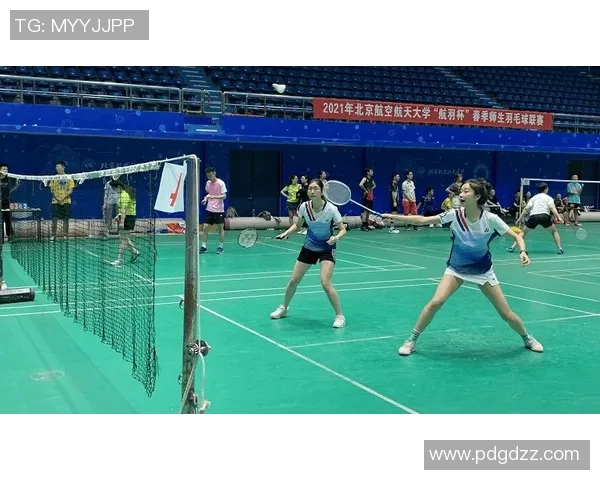 广州羽毛球队团队协作的成功之道与训练背后的默契配合探讨