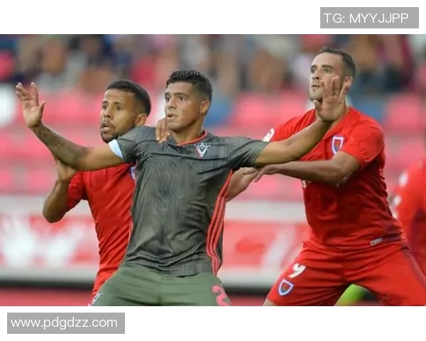 西安足球队在世界杯预选赛中以75分稳居积分榜首位展现强劲实力 西安足球队在世界杯预选赛中以75分稳居积分榜首位展现强劲实力