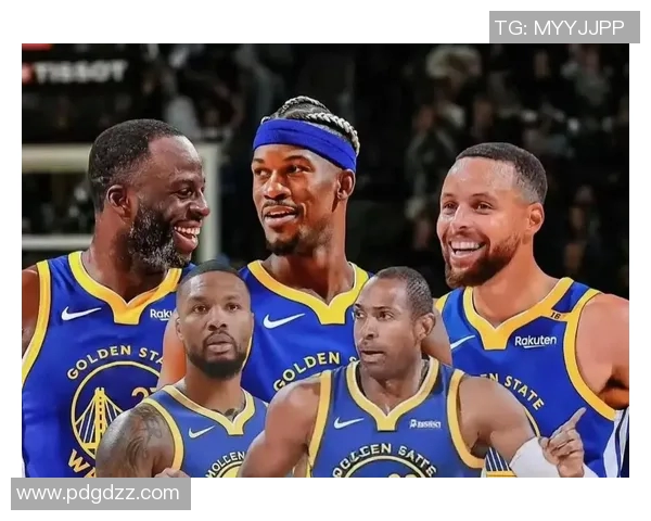 勇士与小牛激战三月二十六日NBA赛场精彩对决引发球迷热议