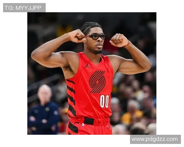 斯库特亨德森:未来篮球之星的崛起与挑战探讨 斯库特亨德森:未来篮球之星的崛起与挑战探讨