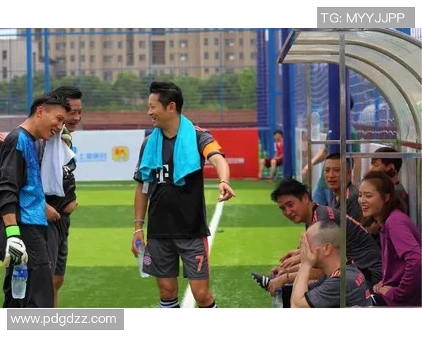 水户蜀黍迎战熊本深红激情对决展现足球魅力与团队精神 水户蜀黍迎战熊本深红激情对决展现足球魅力与团队精神