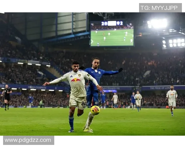 英冠激战利兹联迎战赫尔城争夺关键三分之战