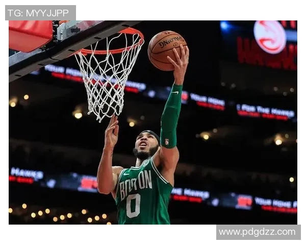 贾雷斯沃克的篮球之路与未来发展潜力分析 贾雷斯沃克的篮球之路与未来发展潜力分析