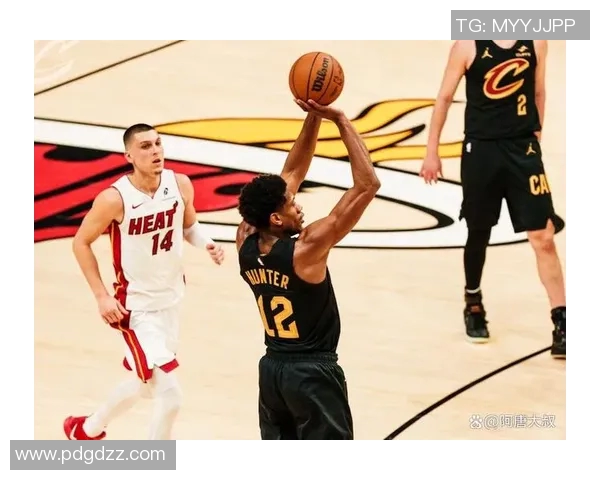 骑士与热火激战正酣NBA视频直播带你领略精彩瞬间 骑士与热火激战正酣NBA视频直播带你领略精彩瞬间