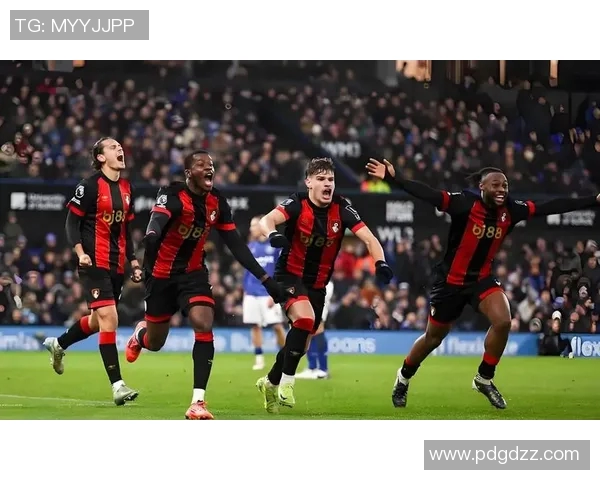 伯恩茅斯主场迎战女王巡游队争夺英冠积分榜重要位置