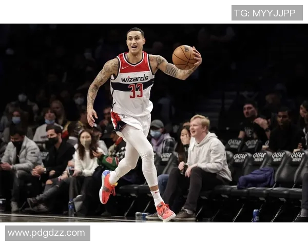 凯尔库兹马的篮球之路：从新秀到全明星的成长历程与挑战