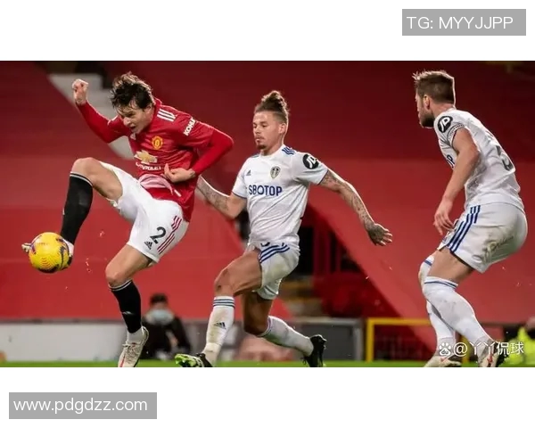 利兹联与巴伦西亚激情对决谁能在友谊赛中笑到最后